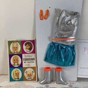 Mattel Barbie Twist 'N Turn 1967 Repro Fashion & Accessories #N4976 (2008) EUC